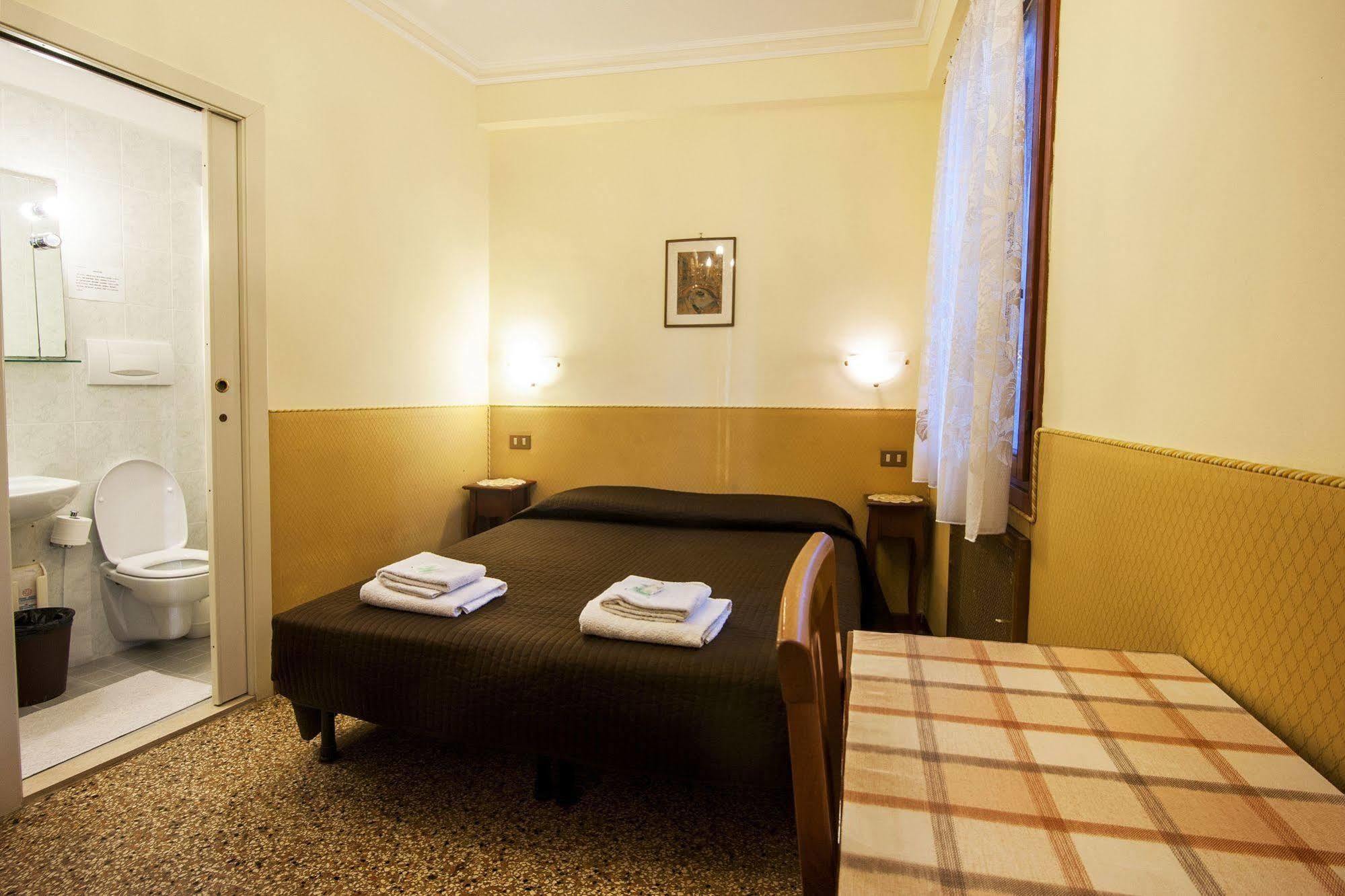 Hotel Locanda Ca' Foscari Venedik Dış mekan fotoğraf