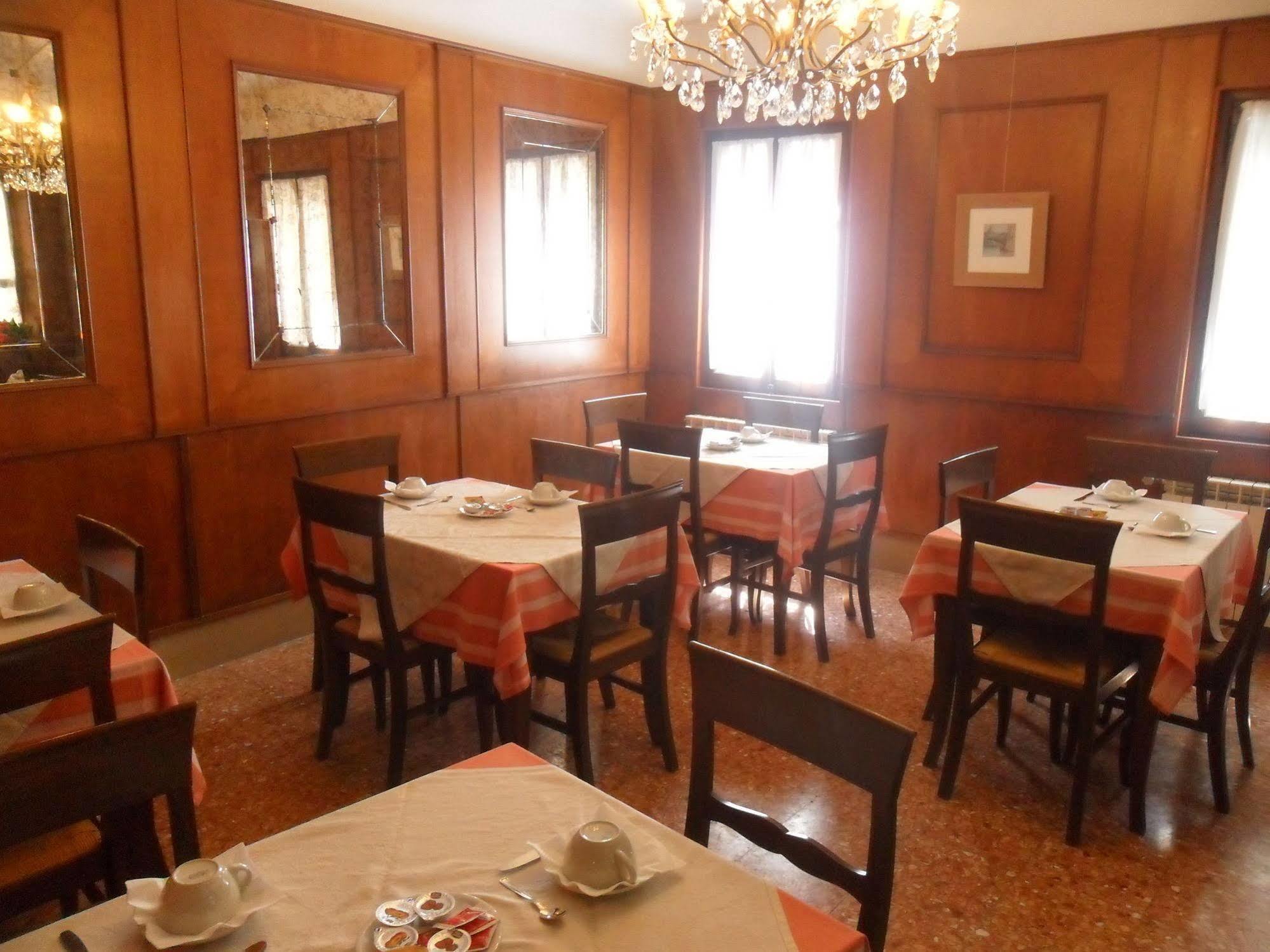Hotel Locanda Ca' Foscari Venedik Dış mekan fotoğraf