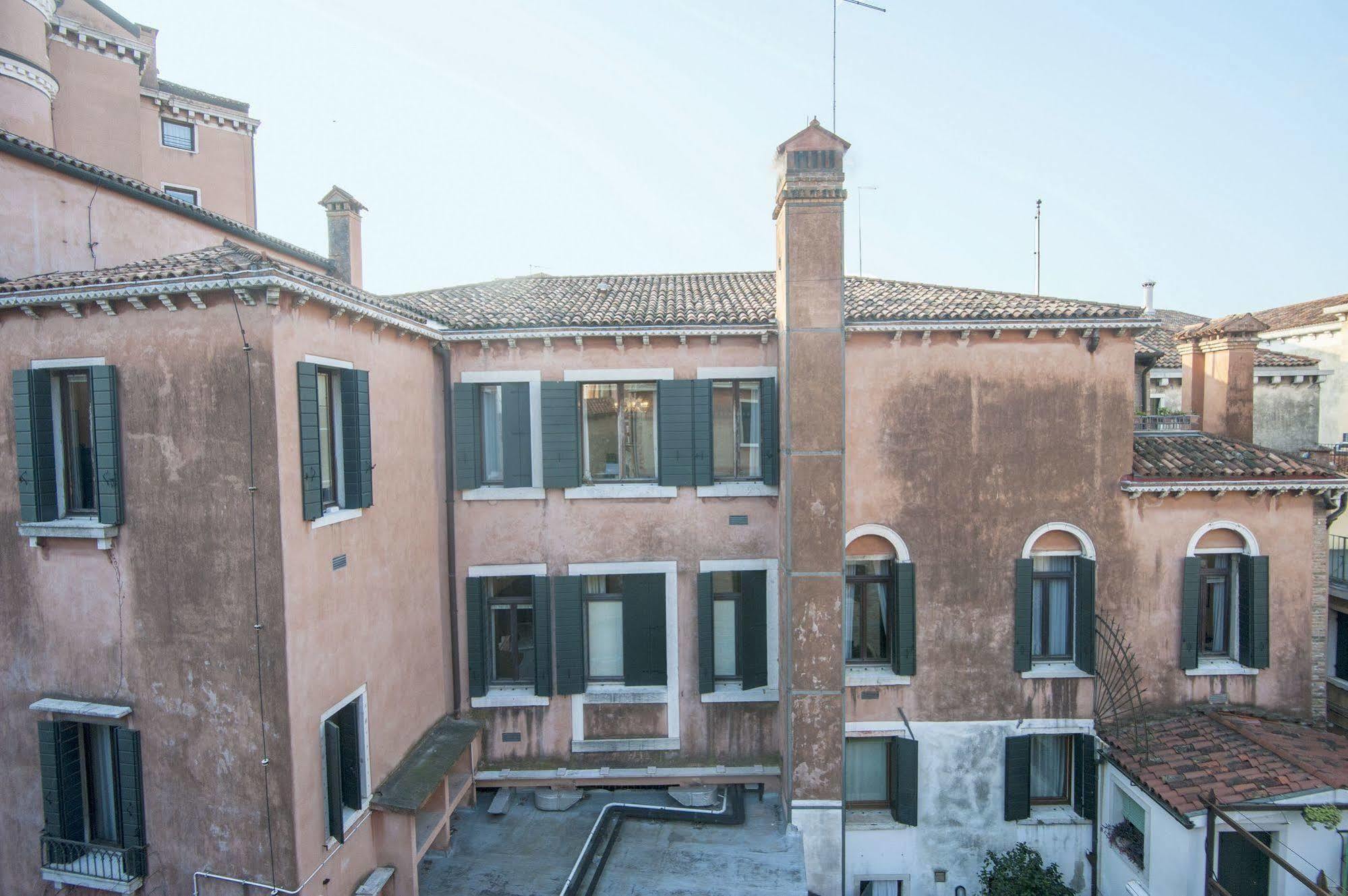 Hotel Locanda Ca' Foscari Venedik Dış mekan fotoğraf